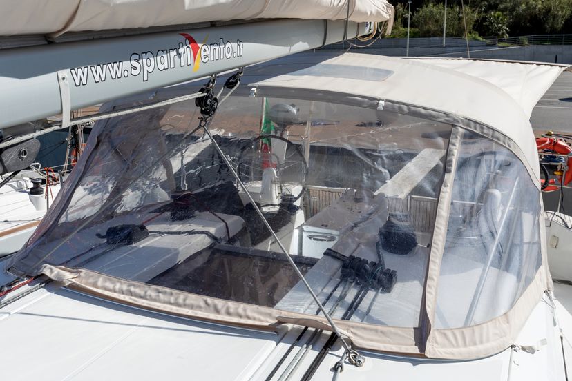 Jeanneau 40 Vittoria - Standard line