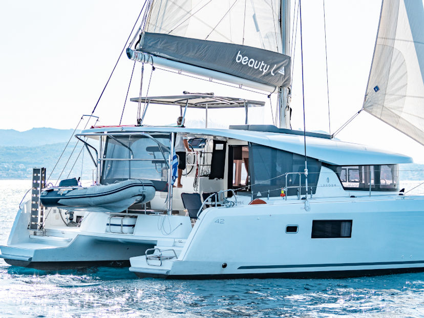Lagoon 42 Beauty L A/C-GEN-WATER MAKER-SOLAR-ELEC.WC