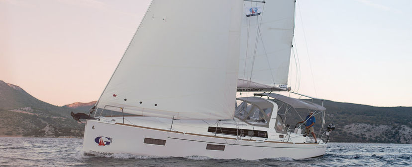 Beneteau 38 SIRINA "Sails 2025"