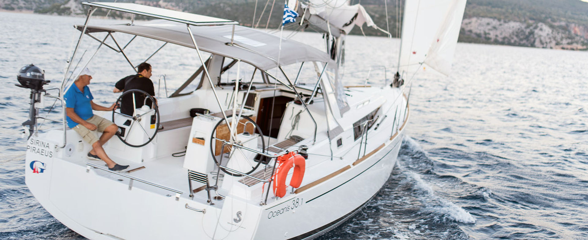 2751910667601492_Oceanis_38.1_gr_sailing_back.jpg