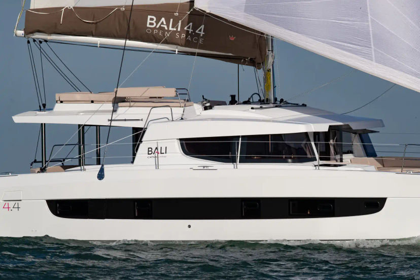 Bali Catamarans 4.4  OLIVIA