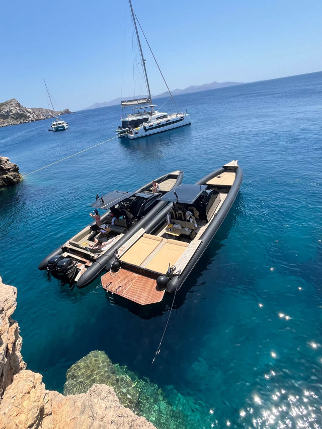 Technohull Explorer 40 AVALON DAY TRIPS