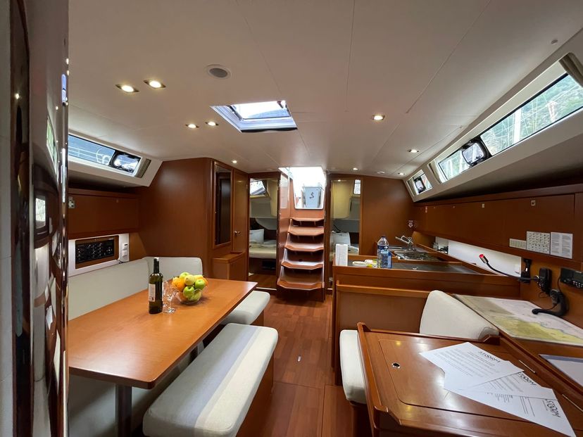 Beneteau 45 Storm Dancer 1