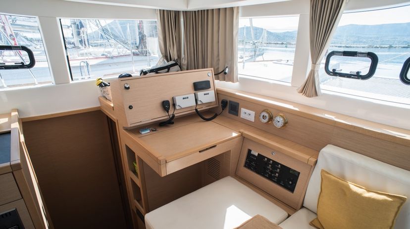 Lagoon 39 EXPLORER