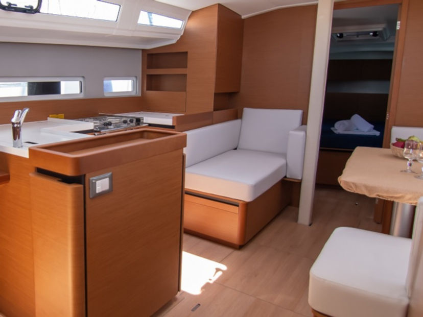 Jeanneau 410 Alma Libre VI