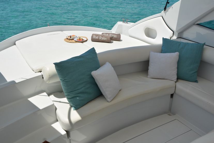 Pershing 37 Black Ball