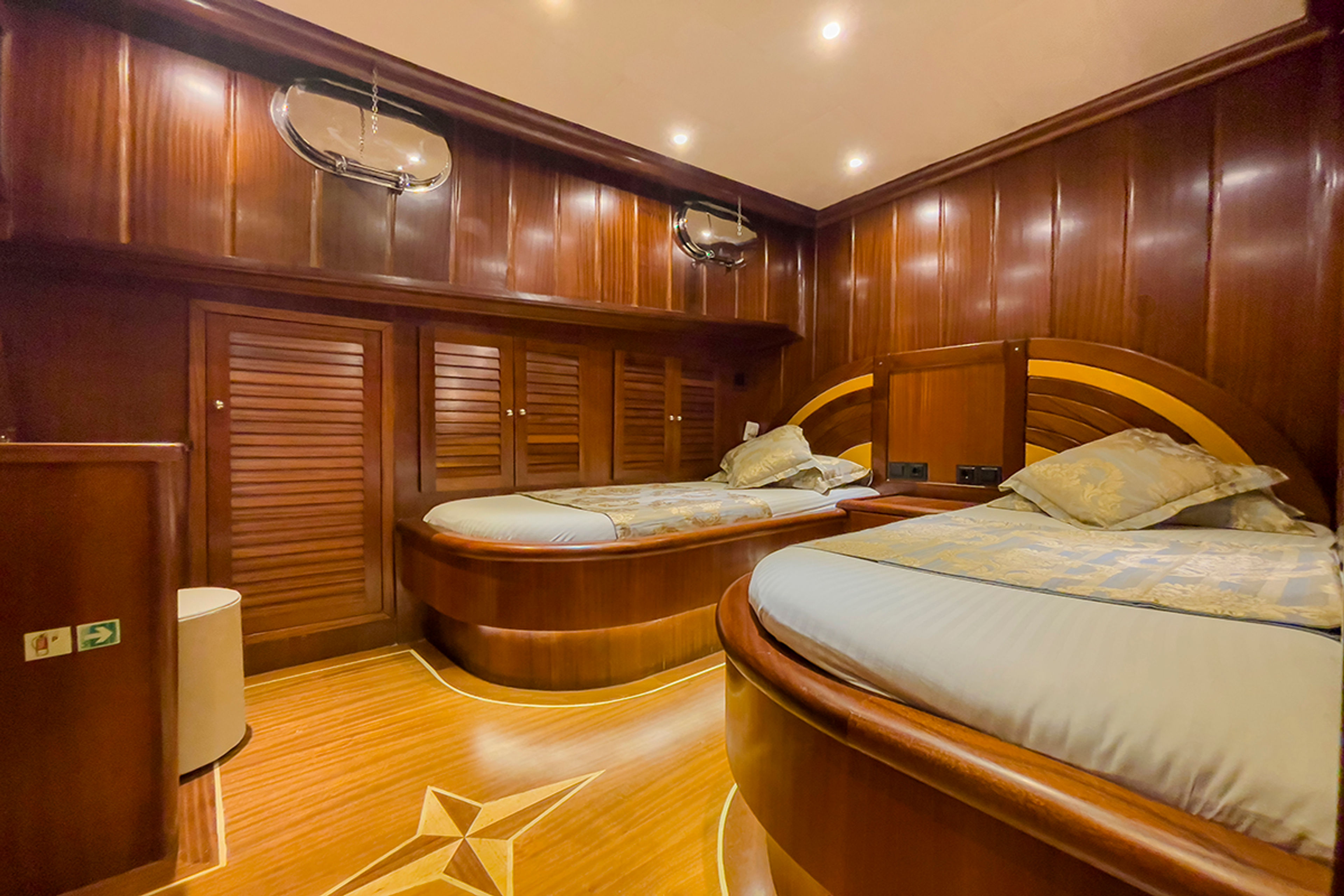 Twin Cabin