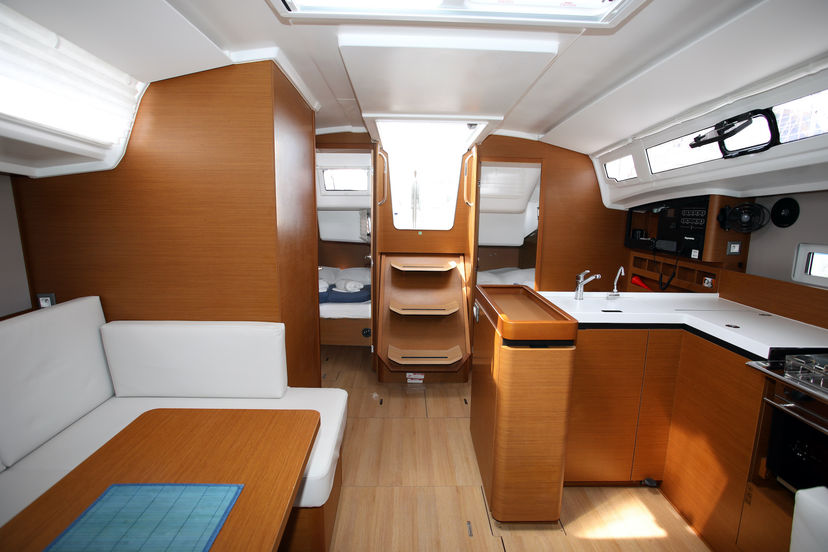 Jeanneau 410 Deba