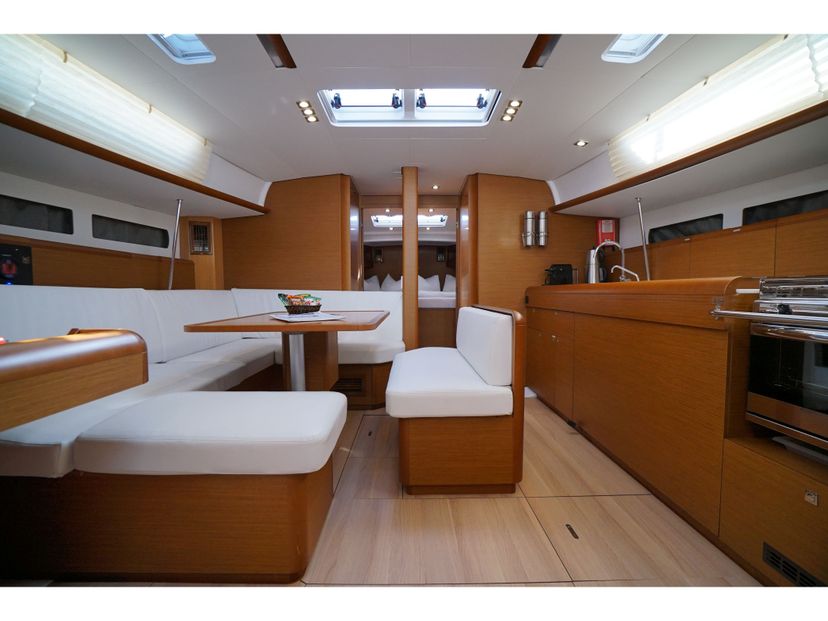 Jeanneau 47 Capricorn