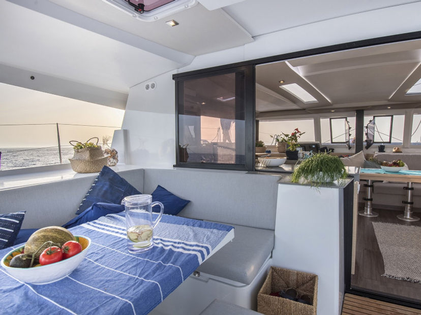 Fountaine Pajot 42 Astrea 