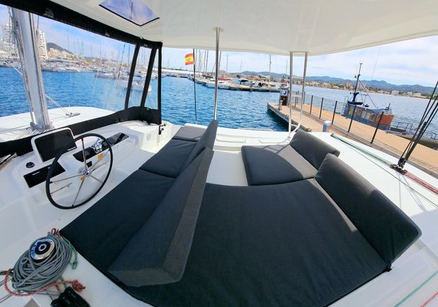 Lagoon 46 BLUE REGENERATION