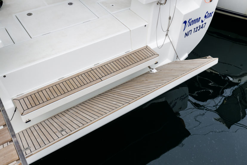 Beneteau OCEANIS 51.1 Viennastar | A/C, Gen, Water maker, 12 pax