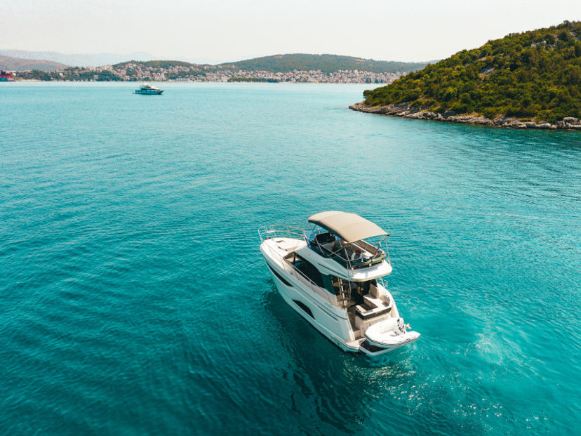 Bavaria Yachtbau R4 Borimir
