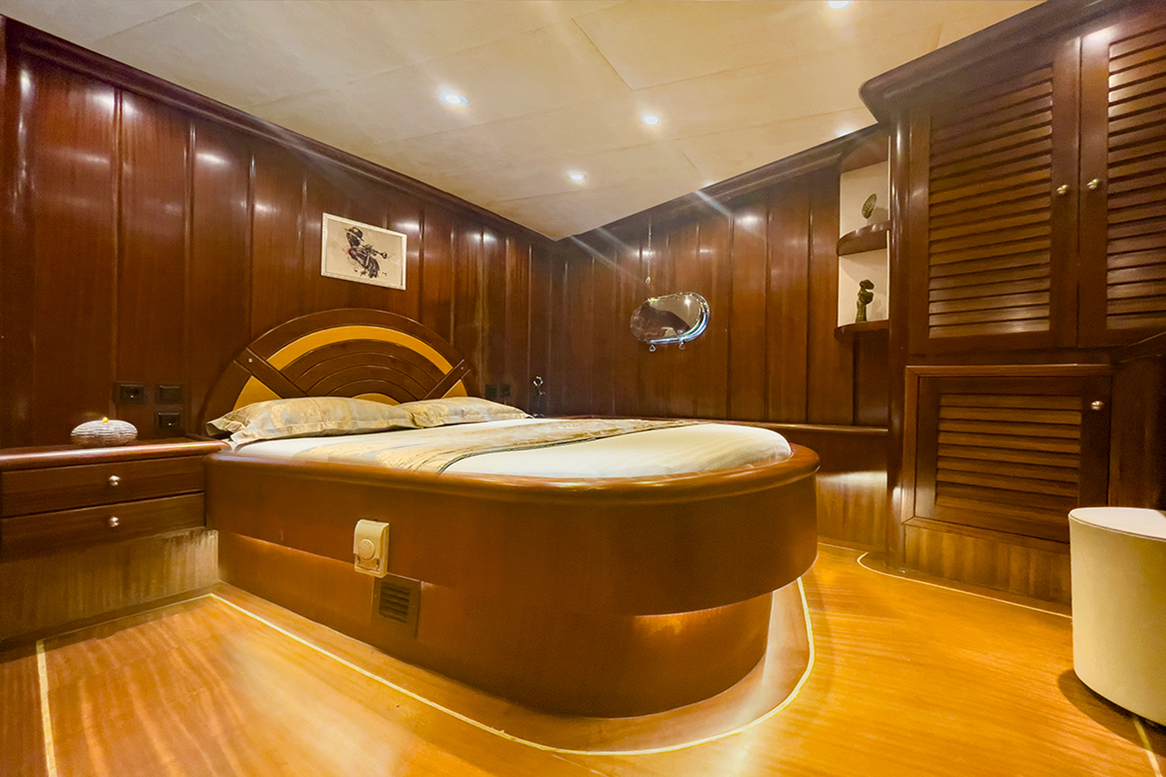 Double Cabin