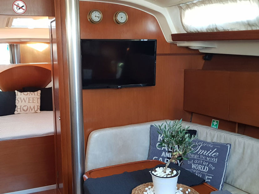 Beneteau CYCLADES 39.3 Rhodes Yachting