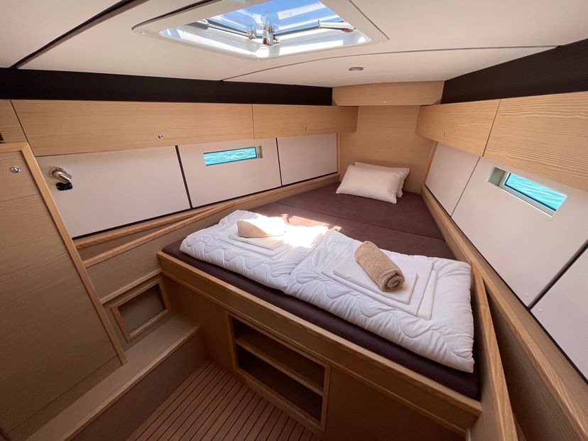 D&D Yachts 54 LUPELA