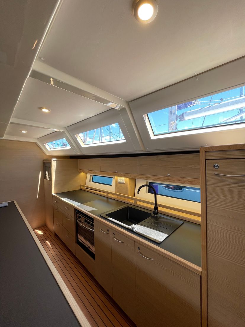 D&D Yachts 54 LUPELA