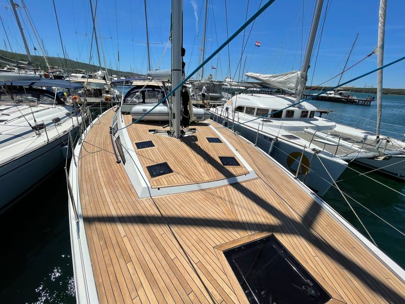 D&D Yachts 54 LUPELA