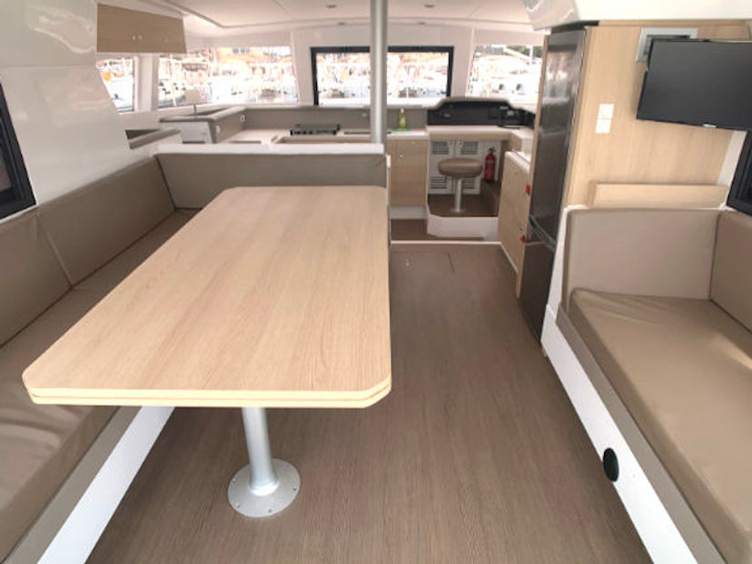 Bali Catamarans 4.1 Jax