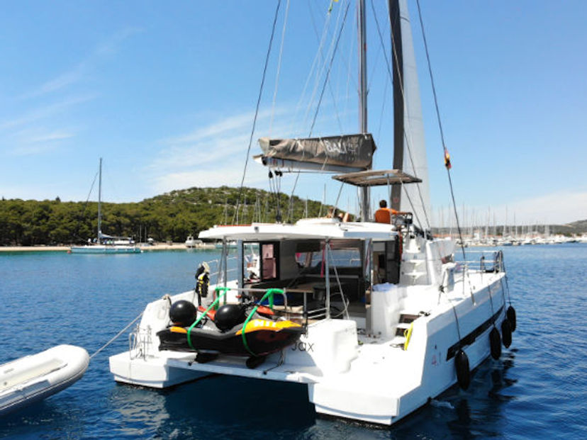 Bali Catamarans 4.1 Jax