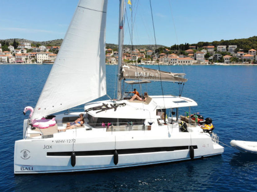 Bali Catamarans 4.1 Jax