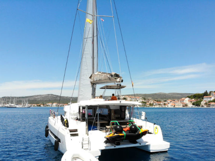 Bali Catamarans 4.1 Jax