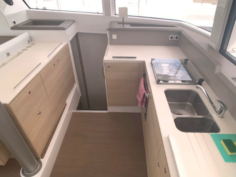 Bali Catamarans 4.1 Jax