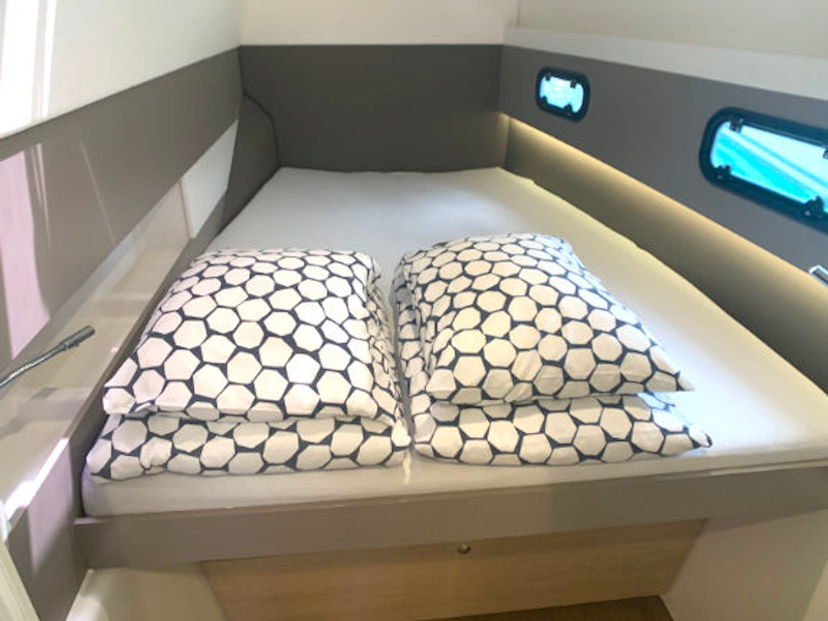 Bali Catamarans 4.1 Jax