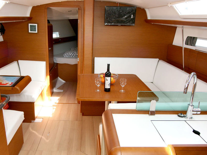 Jeanneau 41 Happy Welcome