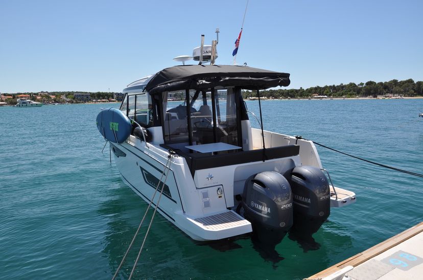 Jeanneau MERRY FISHER 895 Ema