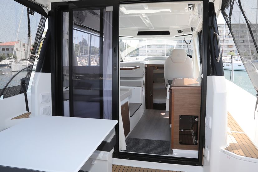 Jeanneau MERRY FISHER 895 Ema
