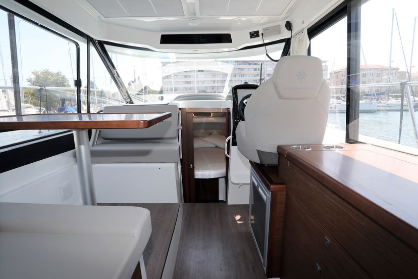 Jeanneau MERRY FISHER 895 Ema