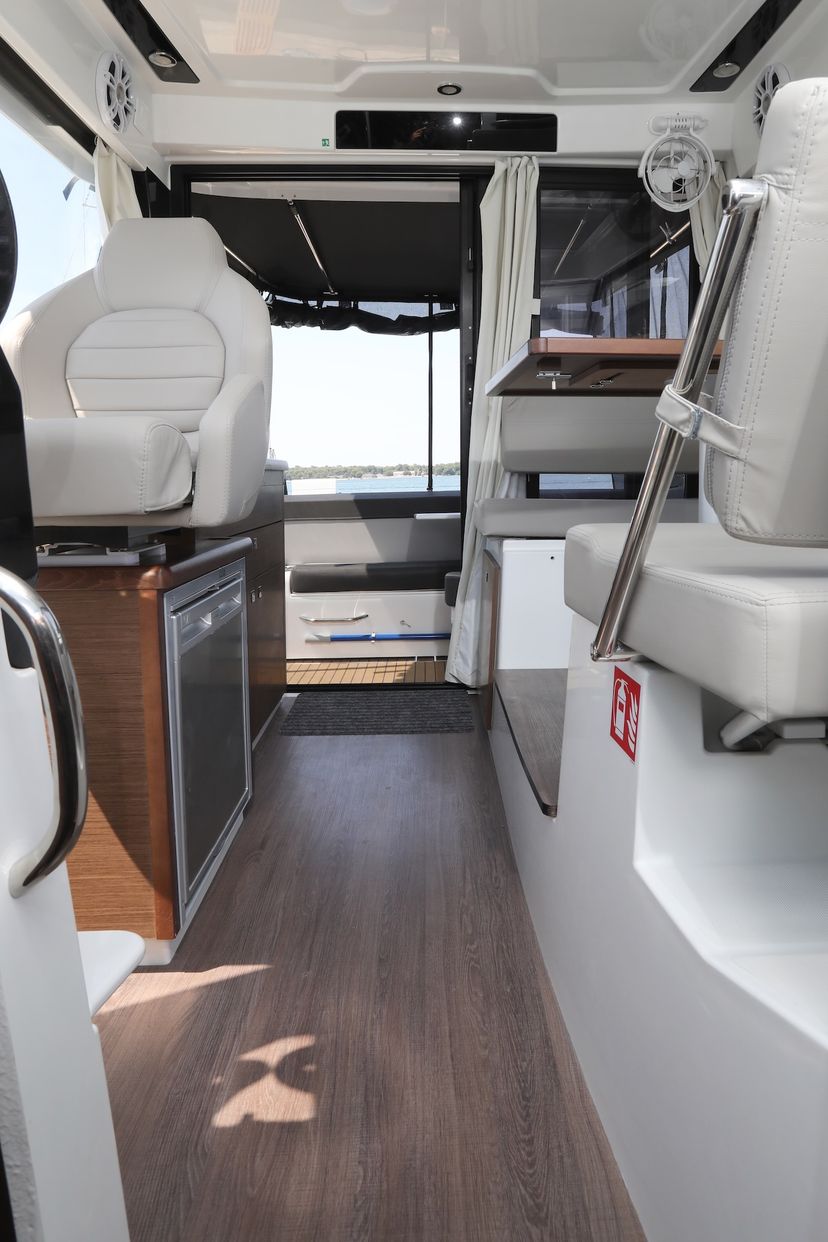 Jeanneau MERRY FISHER 895 Ema