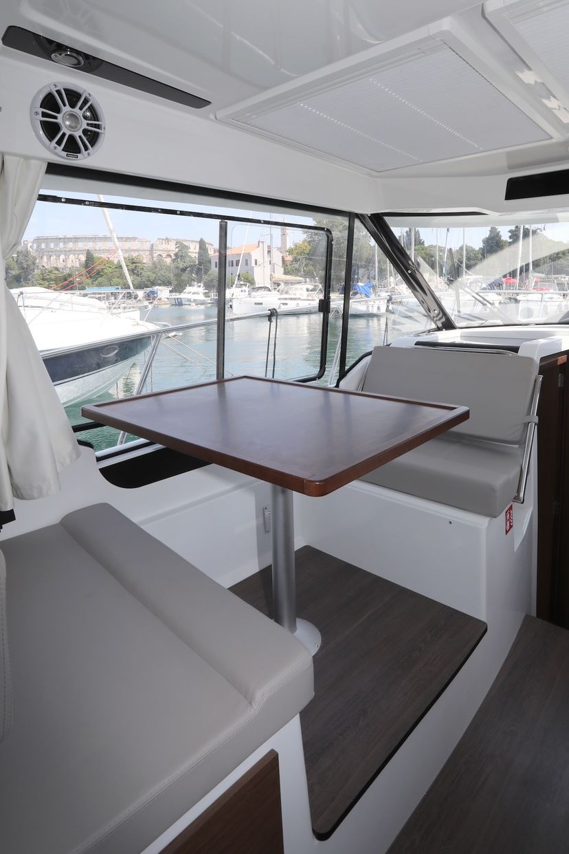 Jeanneau MERRY FISHER 895 Ema