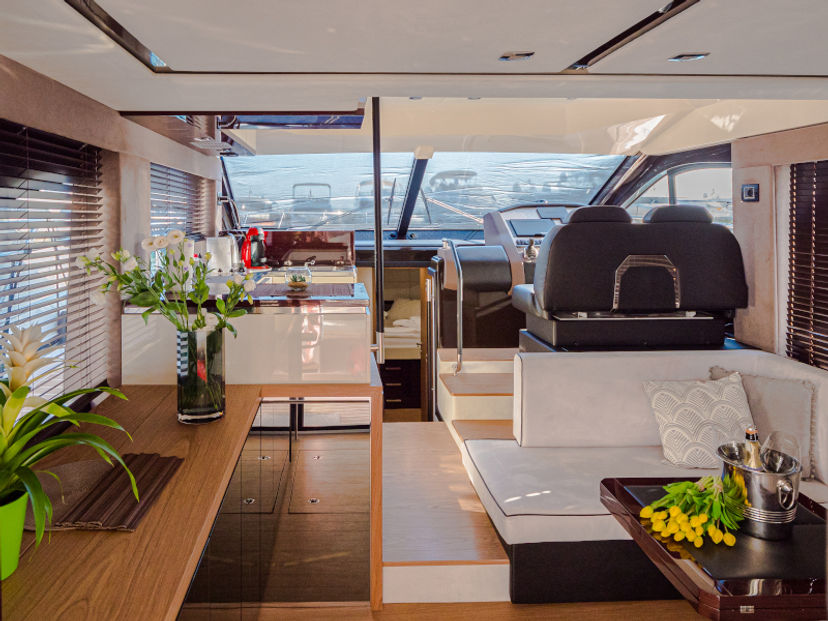 Sessa Marine 47 Star Dust