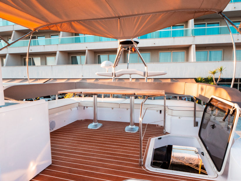 Sessa Marine 47 Star Dust