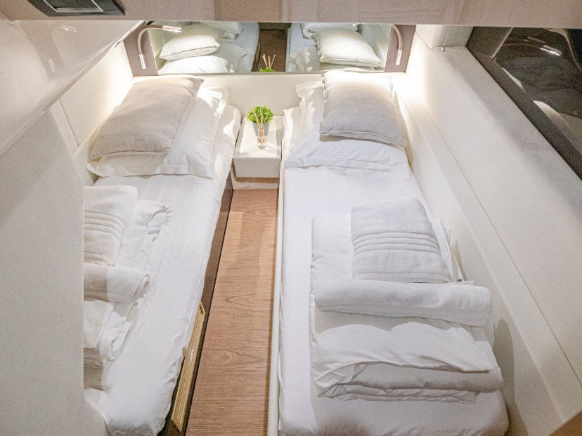 Sessa Marine 47 Star Dust