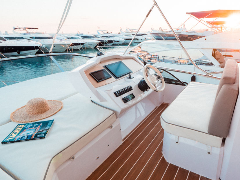 Sessa Marine 47 Star Dust