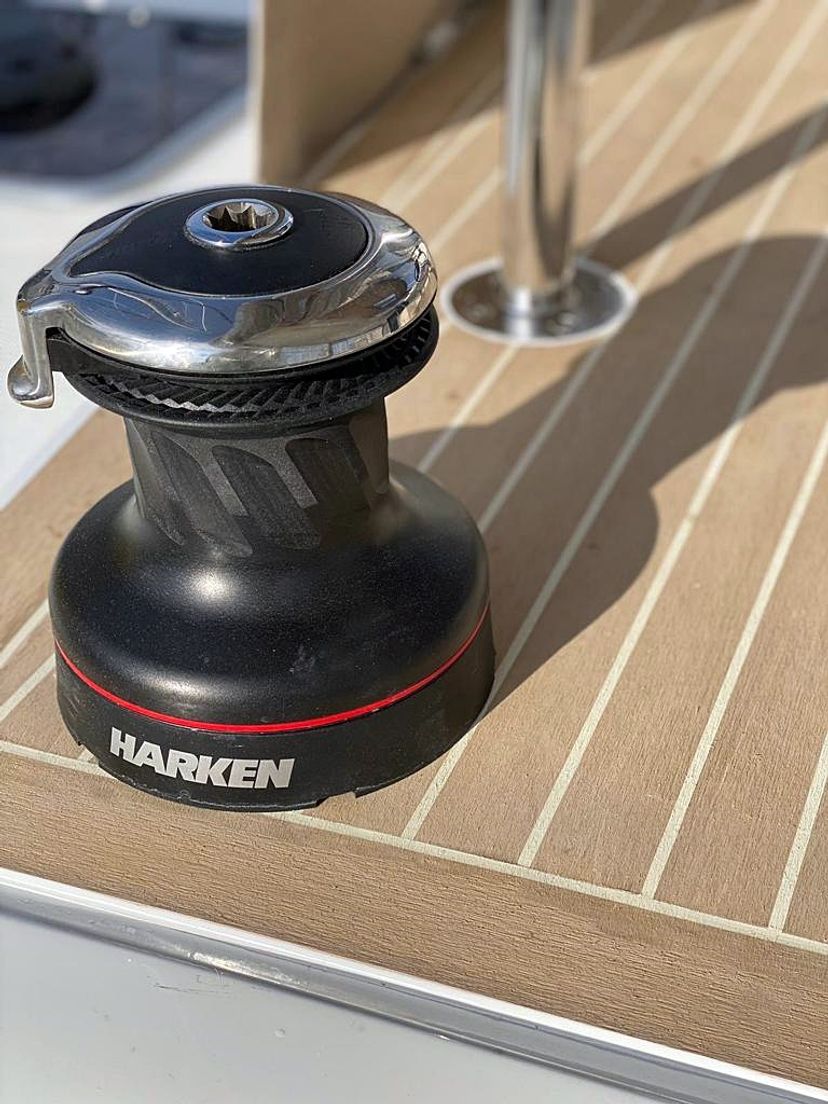 Lagoon 42 Sailing Breeze