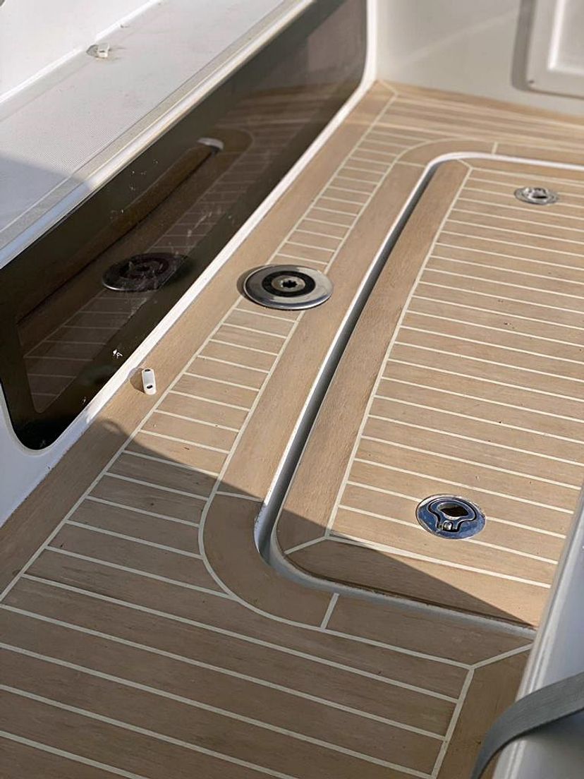 Lagoon 42 Sailing Breeze