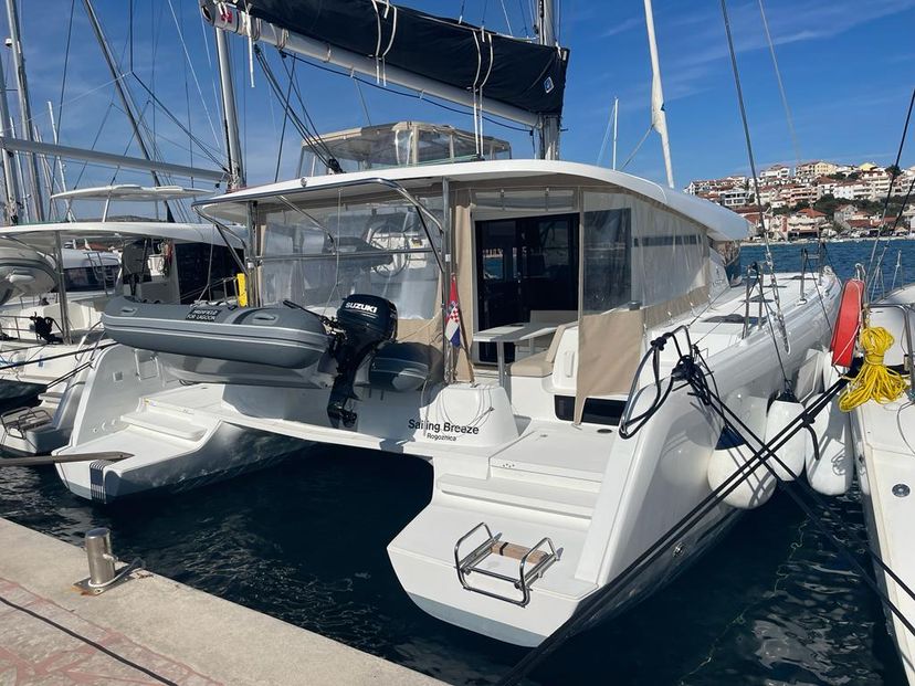 Lagoon 42 Sailing Breeze