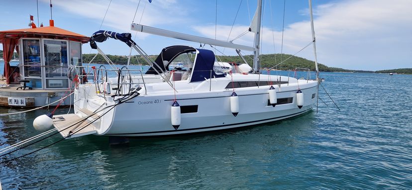 Beneteau 40 Sali