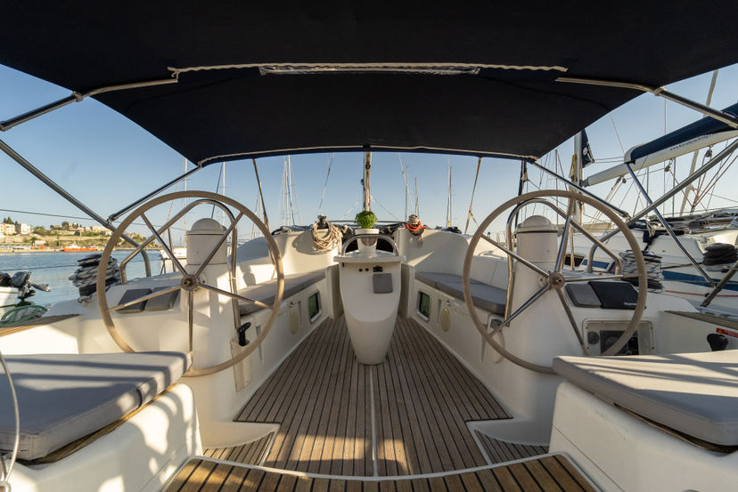 Jeanneau 42 Mesogeios