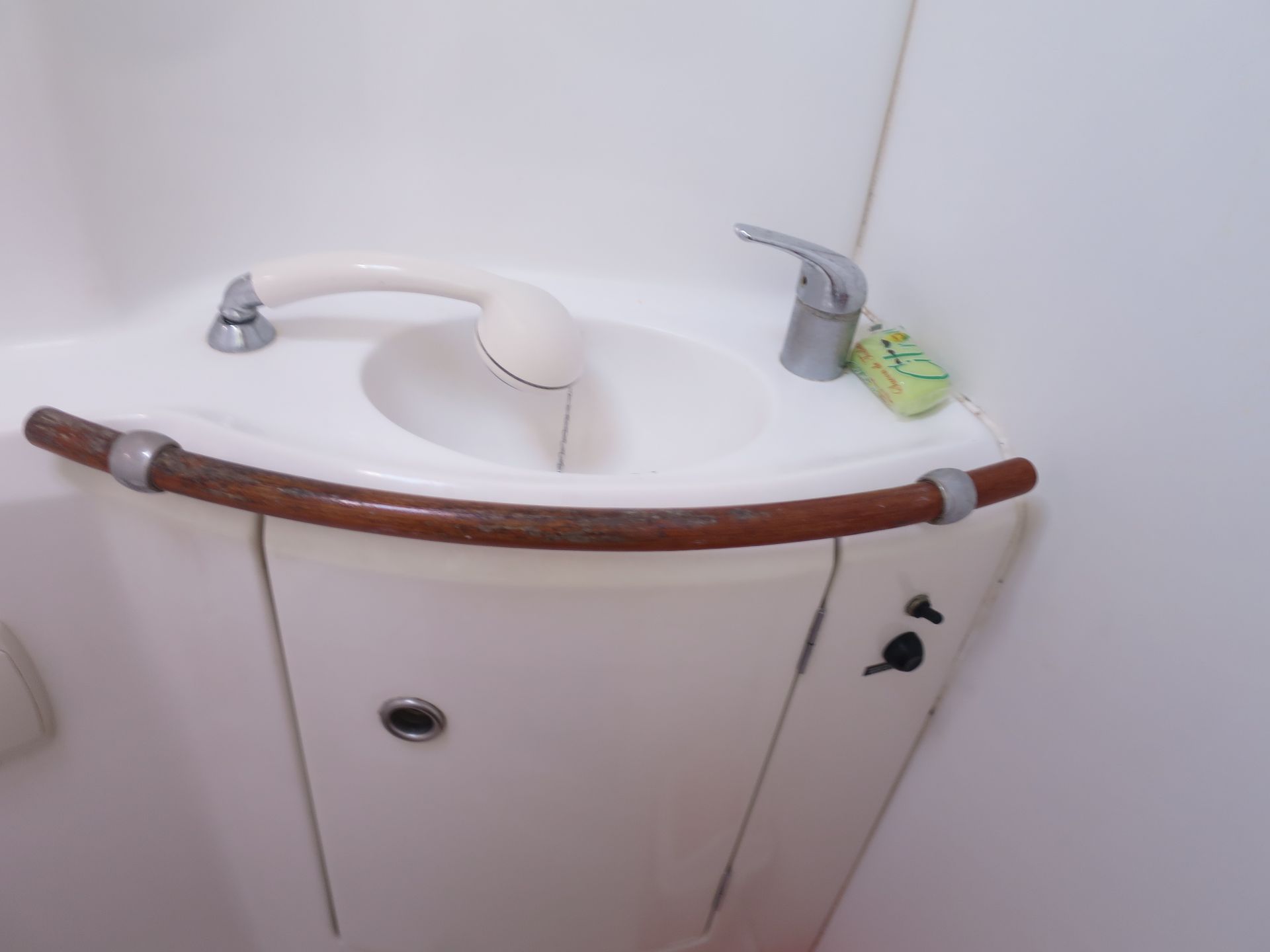 3092391562706965_lavabo.JPG