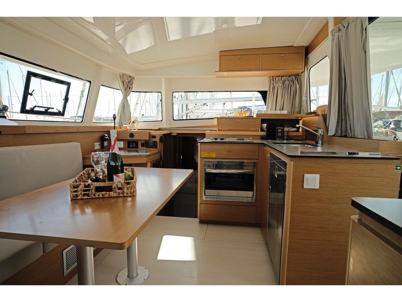 Excess Catamarans EX Bronze Kiss