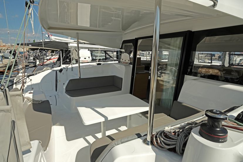Excess Catamarans EX Bronze Kiss