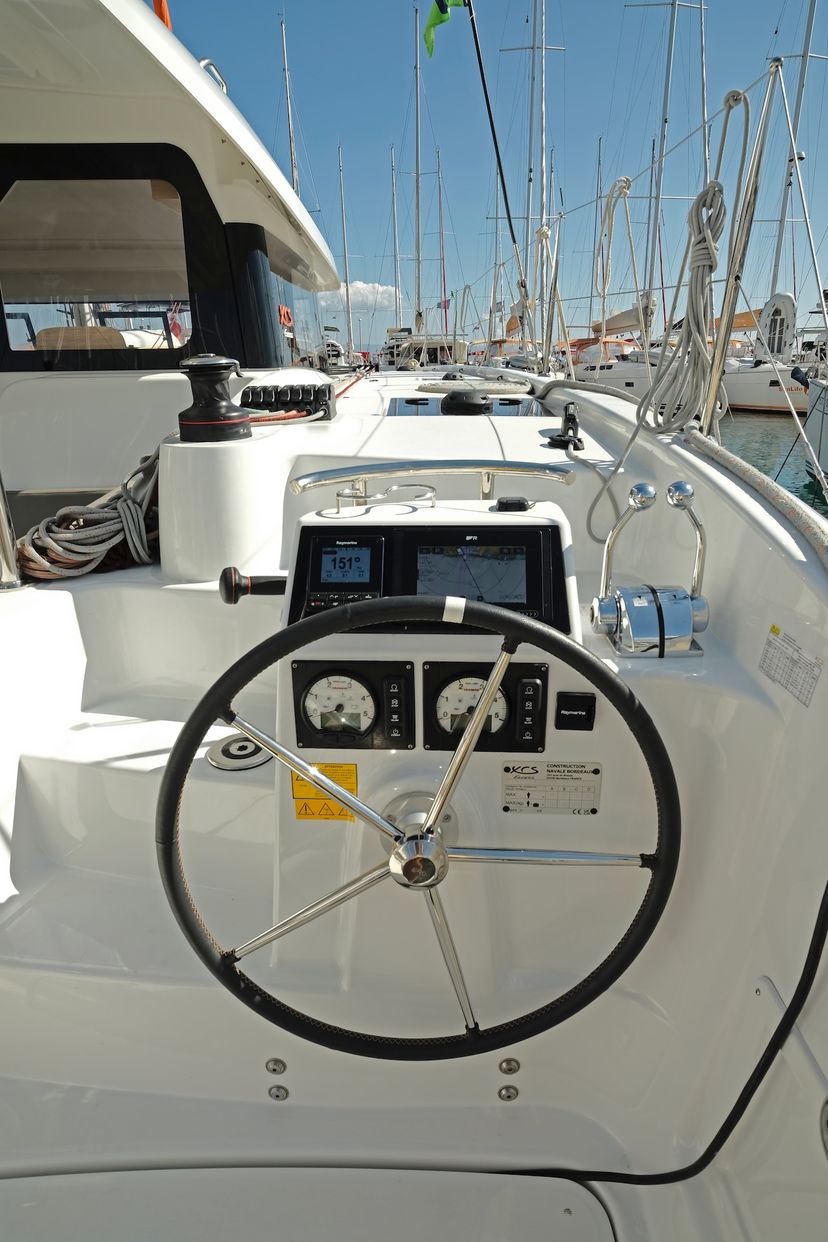 Excess Catamarans EX Bronze Kiss