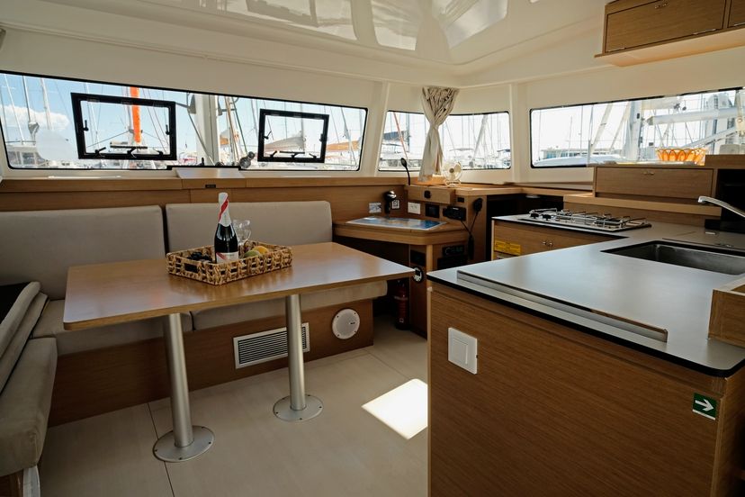 Excess Catamarans EX Bronze Kiss