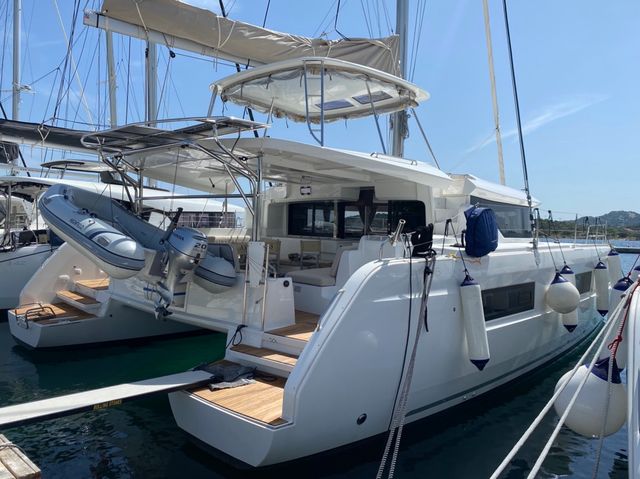 Lagoon 46 Rolling Stones