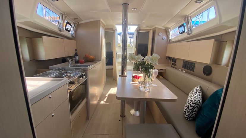 Beneteau OCEANIS 35.1 Polis
